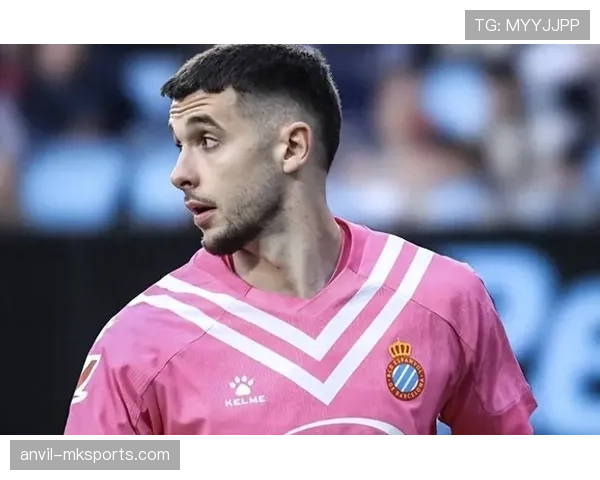 西甲新星崭露头角，年轻天才表现值得关注与期待