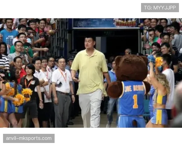 蔡赟当年队里发的工资，还不够他一双球鞋钱